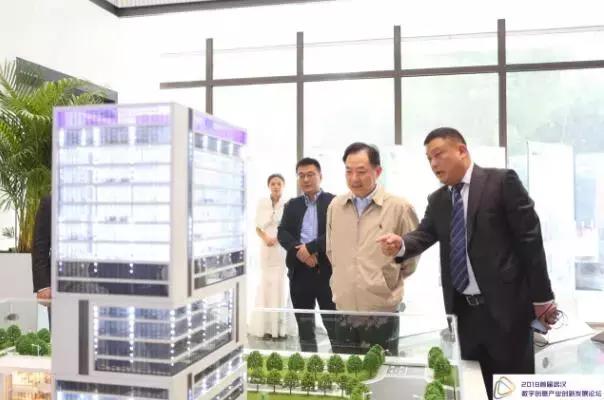 武汉最新数字概览，多维视角下的城市发展与观点碰撞